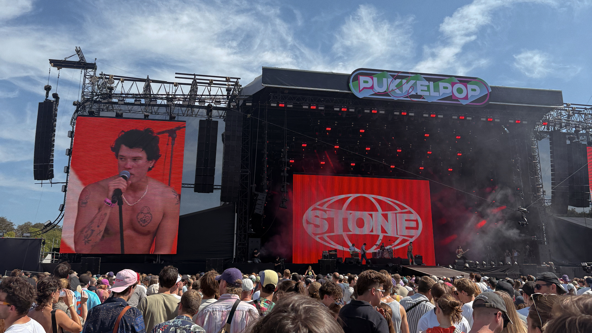 Festivalproof skincare: hoe je je huid verzorgt tussen het dansen en kamperen door